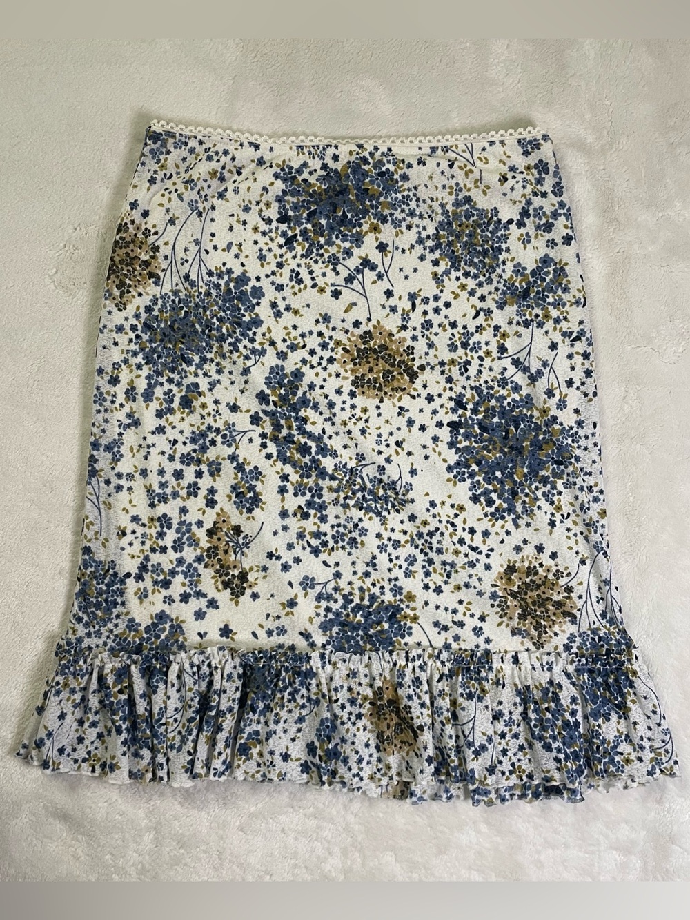 Vintage Luna Chix Blue and White Floral Skirt Lace Waistline size M